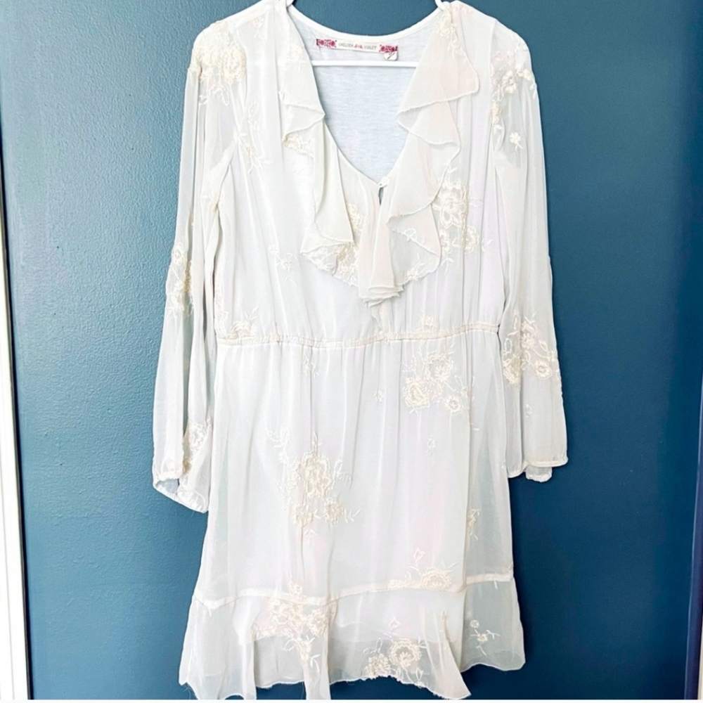Chelsea & Violet Boho White and Ivory Floral Embroidered Slip On Dress Small